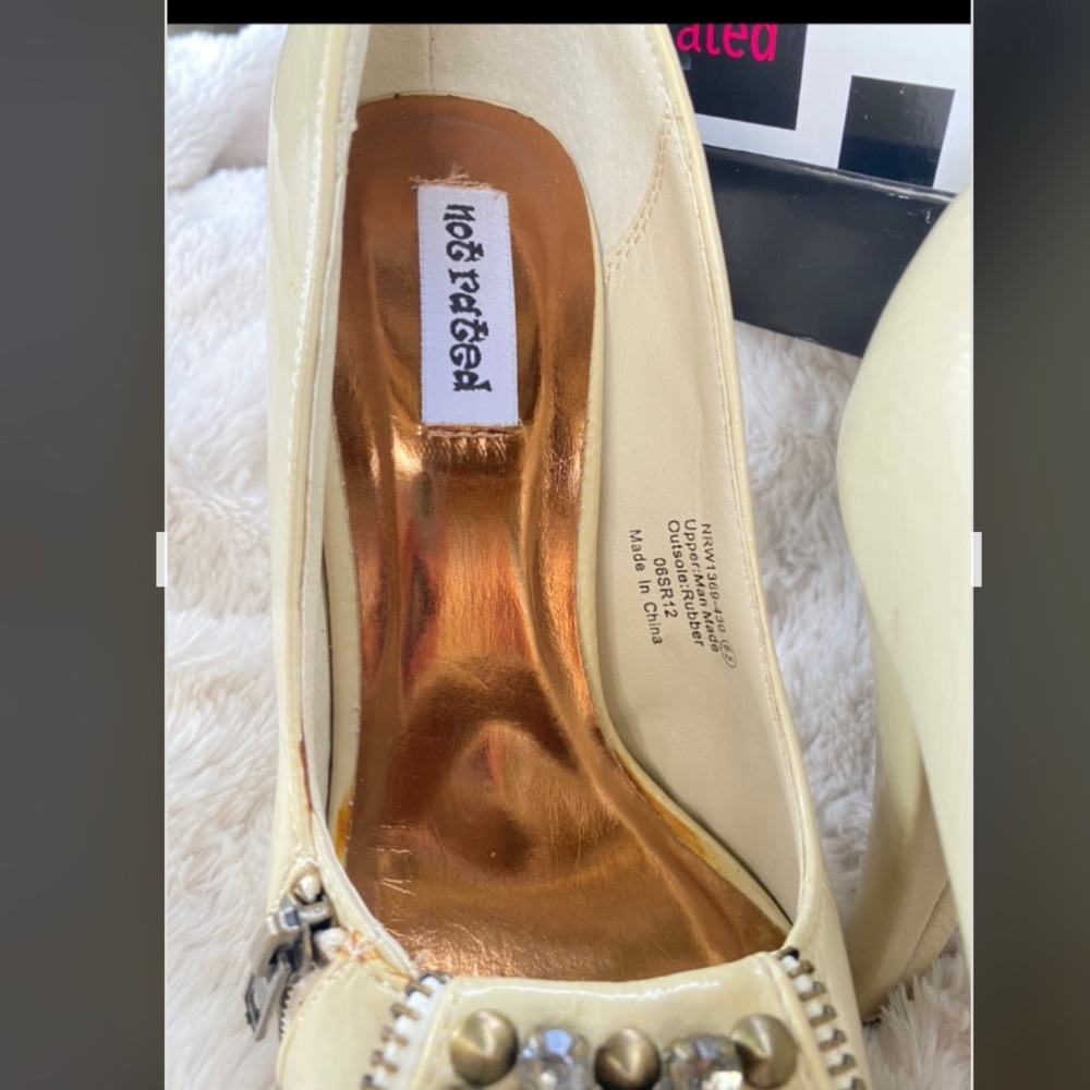 Not Rated Heels - Picture 7 of 8